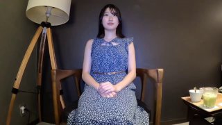 土豪大神高级酒店约操魔鬼身材高颜值包臀裙丁字裤外围美女,进屋就迫不及待扑倒,内裤没脱就插进去干.国语!